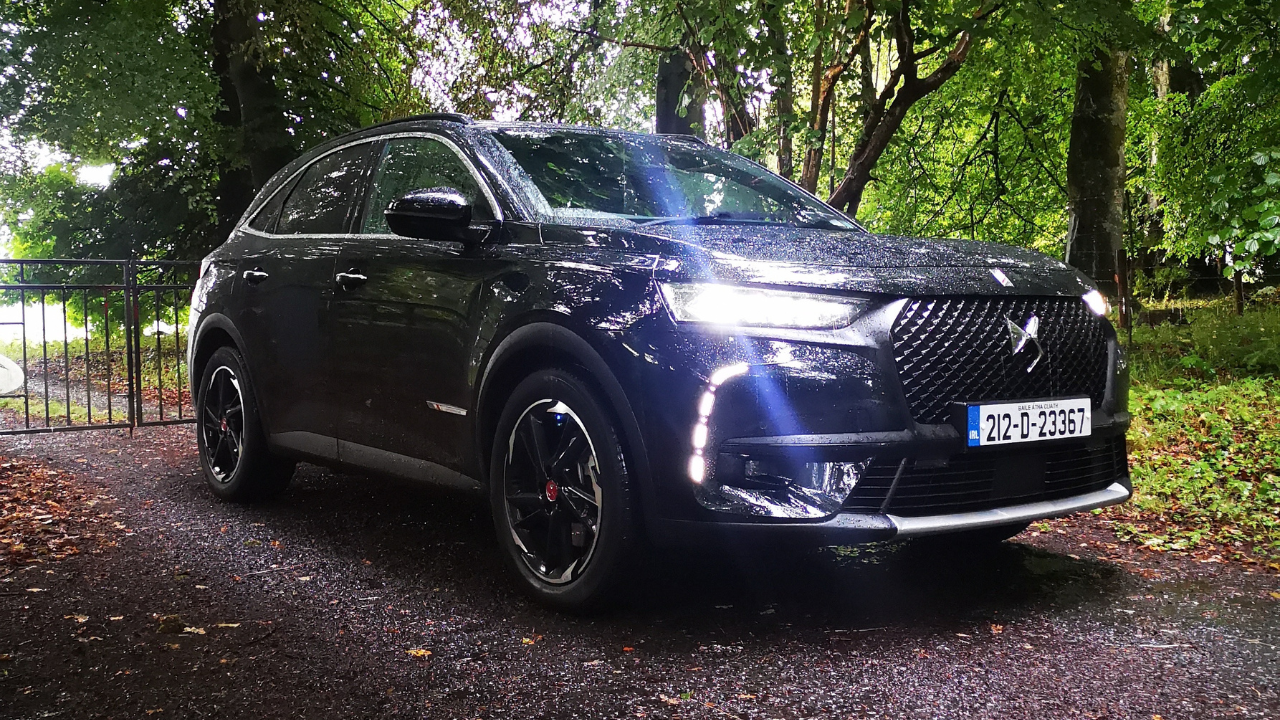 DS 7 Crossback PHEV Review 